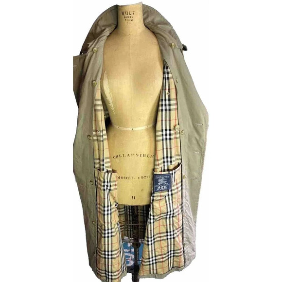 Burberrys London VTG Double Breasted  Designer Classic Beige Trench Coat Sz 50 - Picture 10 of 16